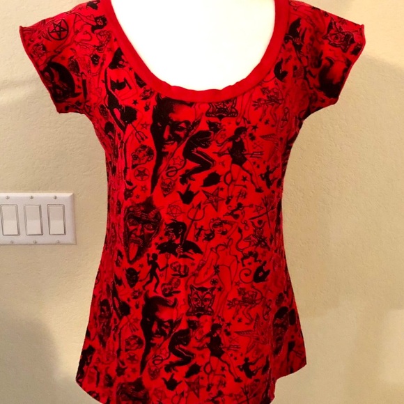 Kreepsville Tops - Kreepsville Vibrant Red/black Graphic Women's Tee